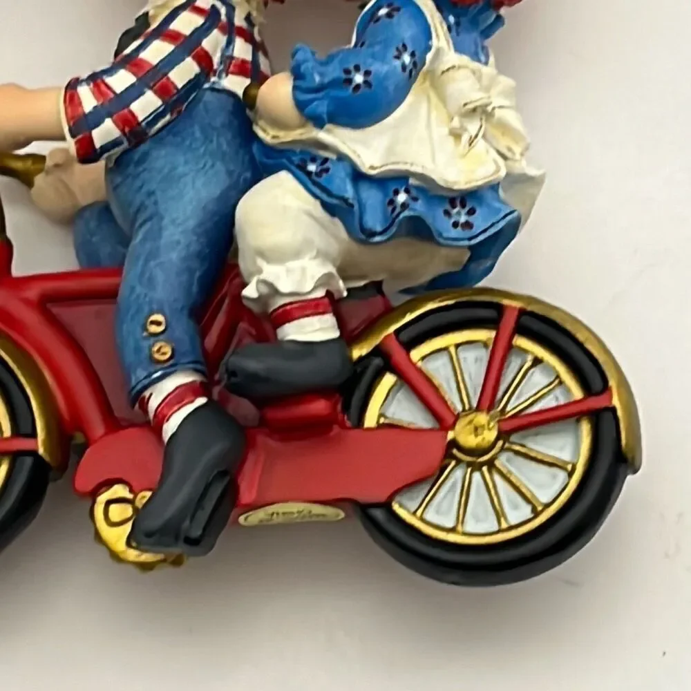 Danbury Mint Raggedy Ann &‎ Andy On Bicycle 2009 Christmas Hanging Ornament